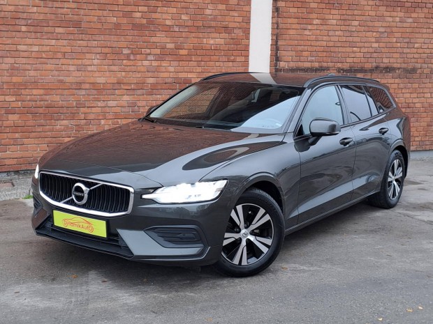 Volvo V60 2.0 D [D3] Momentum LED Lmpa-llft...